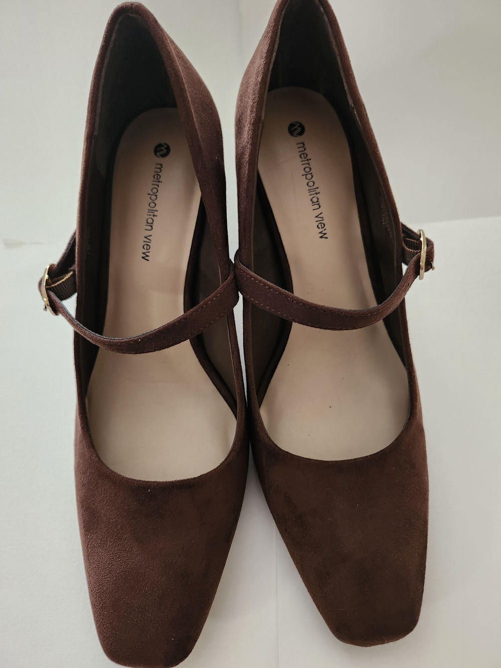 Metropolitan View Women's Brown Faux Suede Mary Jane Block Heels